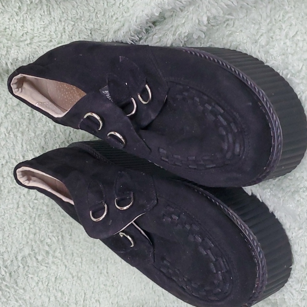 Rose G black platform shoes